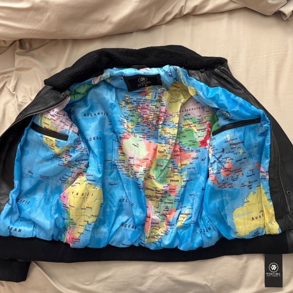 Black Leather Aviator Jacket (Men’s L) – Shearling Collar, Map-Print Lining - Picture 2 of 3